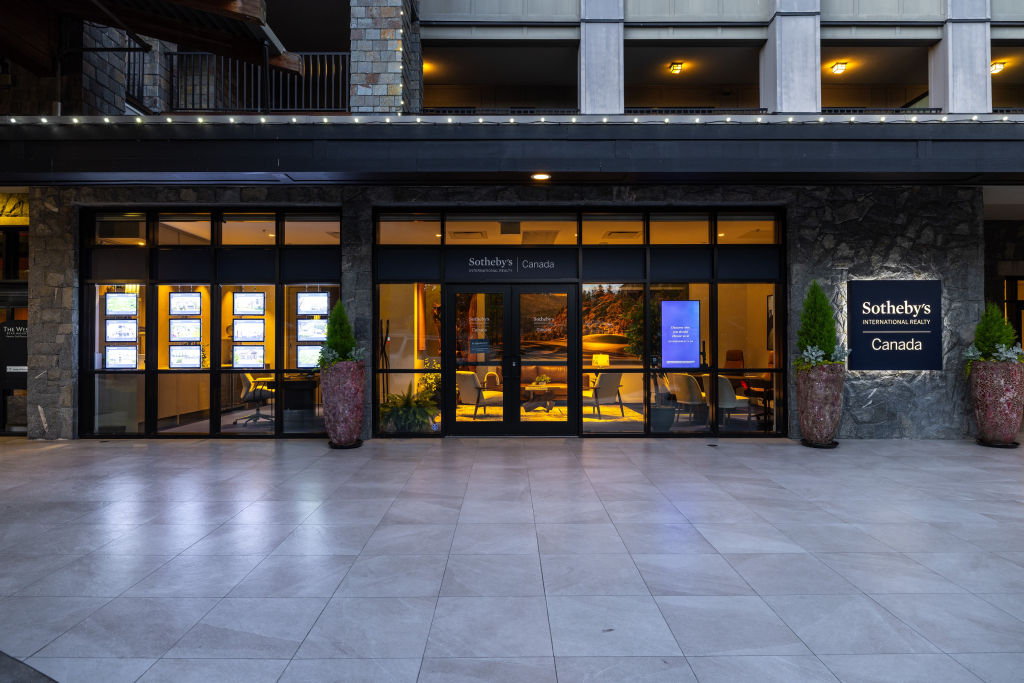 Sothebys-bear-mountain-brad-maclaren-office-night